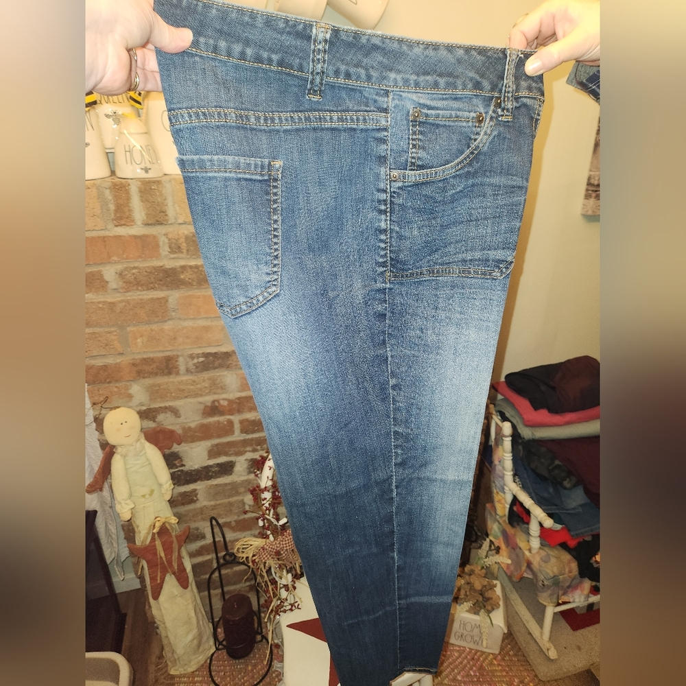 Lane Bryant capris